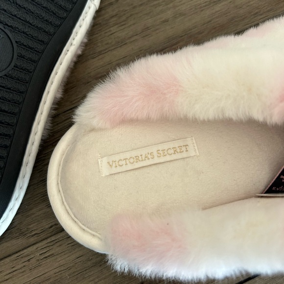 New! Victoria’s Secret faux fur slippers - Picture 4 of 6